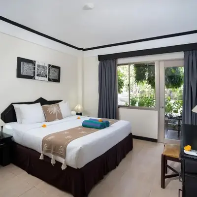 Beach Apartment inside Resort Walking Distance to the beach