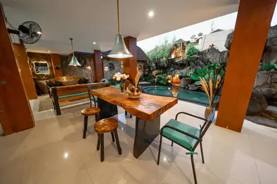 Gallery image of Tropical Villa Flintstones in Canggu