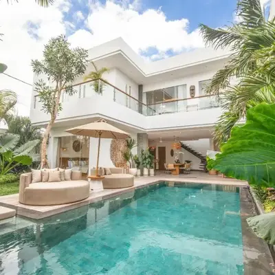 Coastal Elegance 4BR Villa
