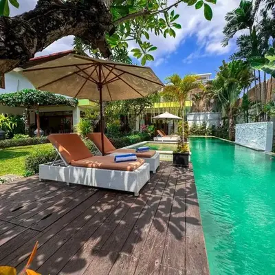 Party Size 4 Bedroom Villa Kerobokan