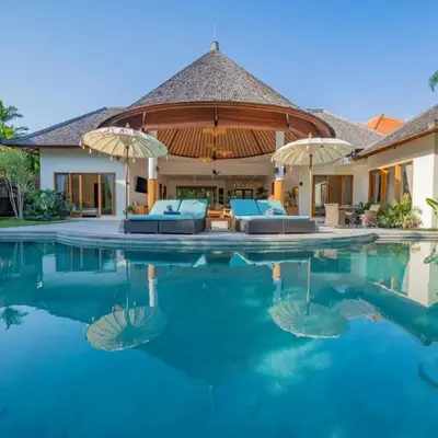 Villa Lea Luxury Oasis in Seminyak Umalas with private pool 4BR