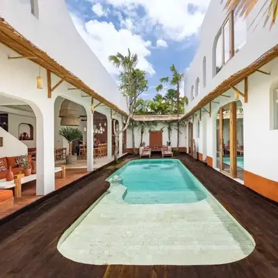 Villa Galanga - Brand New Ethnic Hacienda Villa Next to Canggu with Private Pool and Parking