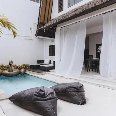 Villa Manis Kecil