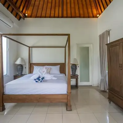 2BR Villa walking distance to Finns & Atlas