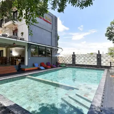 RedDoorz Plus near Mall Bali Galeria 2