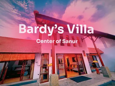 a building with a sign that reads banabys villa center of samunit at Brady's 3 bedrooms Villa Center of Sanur in Sanur