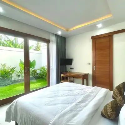 Mahayasa Villa with garden