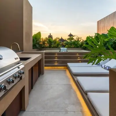 Beachside Villa with Rooftop Pool