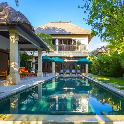 4-Bedroom Villa - Large swimming pool - Ideal place for friends and families
