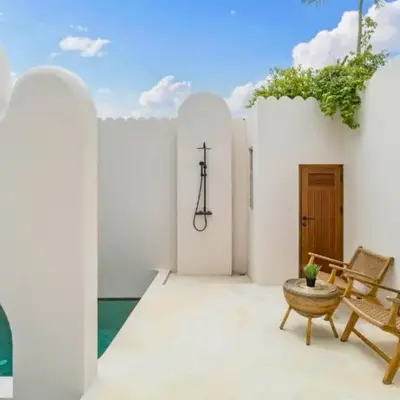 Omarosa Stunning 3 BR Private Pool Villa