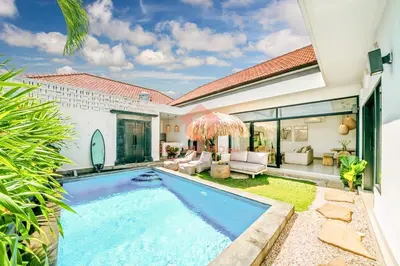a swimming pool in the backyard of a house at Luxury 3BR Umalas Villa Pool & Wi-Fi in Kerobokan