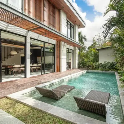 Coastal Chic 5BR Luxury Villa Canggu Beachside