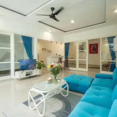 Casa Sopi - Art Villa 2BR Near Batu Belig Beach
