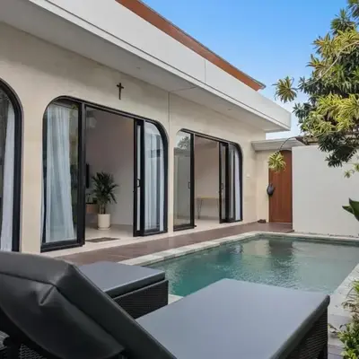 Brand new central Villa