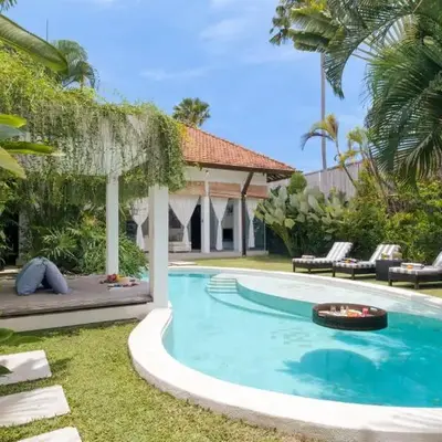 Villa Alice by Villa Finder
