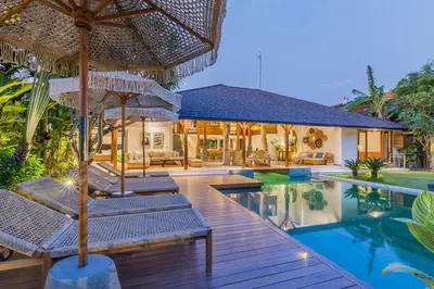 an image of a villa with a swimming pool at Tropical 5BR Villa & 20m Pool, Sleeps 12 in Seminyak