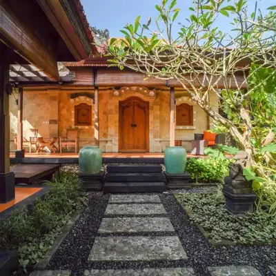 Giri Bhagawan Villas & Spa
