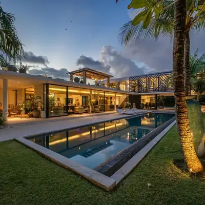 Villa Bull House Amazing 6 bedrooms contemporary villa in Seminyak