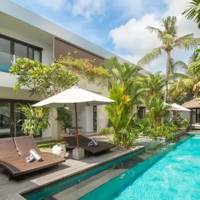 Villa Nikaia by Villa Finder