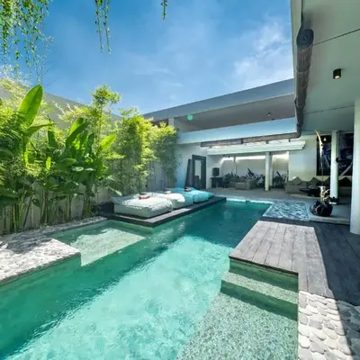 Villa Wiraja 1 - Modern 4 bdr villa in Berawa