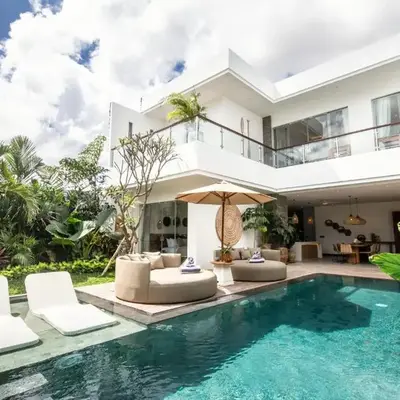 Coastal Elegance 4BR Villa