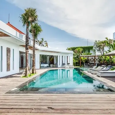 Luxurious 6 Br in Canggu 400m to Finns Beach